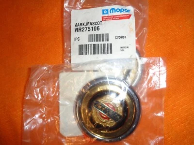 MOPAR MR275106 1997 98 99 2000 CHRYSLER SEBRING РЕШЕТКА ЭМБЛЕМА МЕДАЛЬОН OEM НОВЫЙ! - Изображение 1 из 4