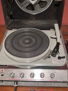 Vintage Bogen VP18 Space Aged 1960’s.Portable Turntable + Speaker. Funktioniert - Bild 1 von 10