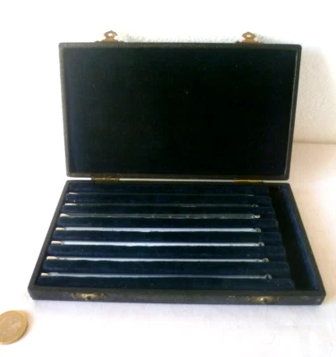 INSTRUMENT DE MESURE ANCIEN COFFRET DE 7 THERMOMÈTRES - Photo 1/4