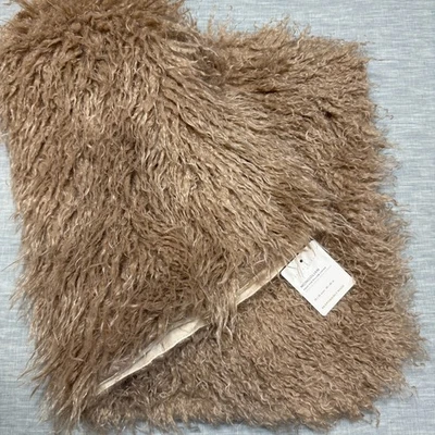 POTTERY BARN MONGOLIAN FAUX FUR LUMBAR PILLOW COVER 16 X 26" ~ LATTE - Image 1 of 4