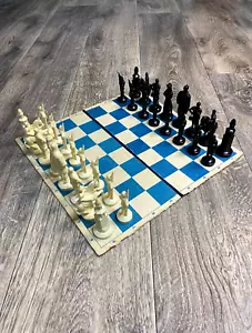 Vintage Soviet plastic chess set, old USSR antique. - Picture 1 of 20