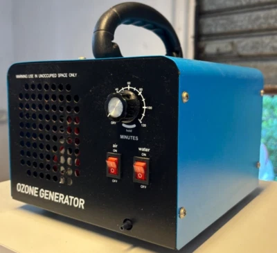 VEVOR-GENERATORE DI OZONO- PURIFICATORE ARIA PER AMBIENTI FINO A 70 mq - Immagine 1 di 3