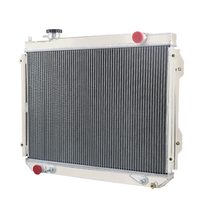 Aluminum Radiator Fit 1995-2004 Toyota Tacoma 2.7 L4 3.4 V6 AT 1996 1997 Foto 1 de 4