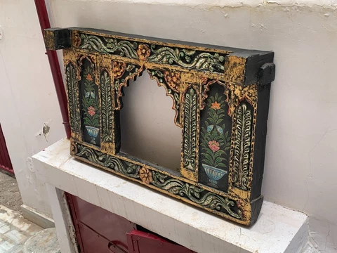 Beauty Front Window For Your House Handcrafted With The Best Quality Of Wood Cover
