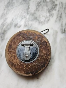 Antiguo estuche de cuero vintage Justus Roe and Son manivela cuerda cinta métrica - Imagen 1 de 11