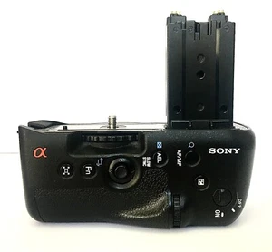 Original Sony VG-C77AM Vertical Grip for Alpha a77, a77 II and a99 II Cameras - Picture 1 of 5