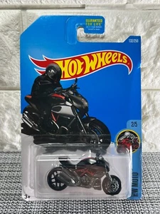 Hot Wheels HW Moto 2/5 Ducati Diavel 132/250 Black - Picture 1 of 4