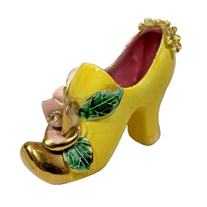Statuina fioriera ceramica miniatura giallo tacco alto scarpa floreale punta oro - Foto 1 di 24