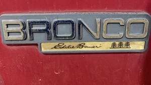 1992 1993 1994 1995 -1996 Ford Bronco Eddie Bauer Fender Emblem OEM - Bild 1 von 6