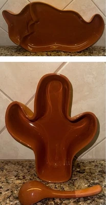 Boston Warehouse Terra Cotta Red Pepper Chip & Dip Tray & Cactus Salsa Server Se - Image 1 of 4