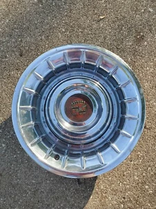 1956 Cadillac Hubcap, Deville, Fleetwood,  Seville,  Series 62, Beautiful hubcap - Picture 1 of 2