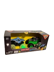 2024 Spin Master Monster Jam GRAVE DIGGER MEGALODON 2pk Light-Up Monster Trucks - Picture 1 of 12