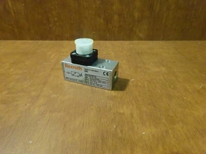 Rexroth R412010713 pressure switch - Picture 1 of 2
