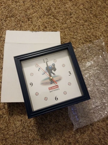 San Diego Padres Hall of Fame TREVOR HOFFMAN Clock Sanyo Batteries Promotional! Cover