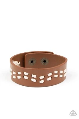 Pulsera urbana marrón Paparazzi “El cuero es mi color favorito” Foto 1 de 2