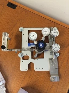 Semi Gas 033-0174-100 Druckregler, 5 Anschlüsse, HPI Ventile OHNE ÖL Gas Panel - Bild 1 von 8