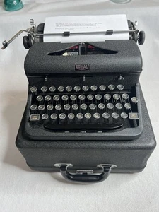 Vintage 1947 Beautiful Royal Arrow Portable Typewriter W/Case Looks/Types GREAT - Picture 1 of 20