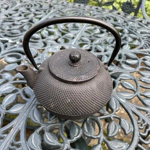 Nambu Japanese Cast Iron Tea Pot Enamel Inside - Picture 1 of 7