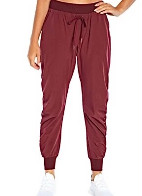 MARIKA || Pantalón Jogger Tyra en Windsor Wine - Talla Pequeña Foto 1 de 4