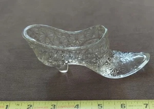 Fenton Victorian Clear Glass Glass Shoe - Picture 1 of 10