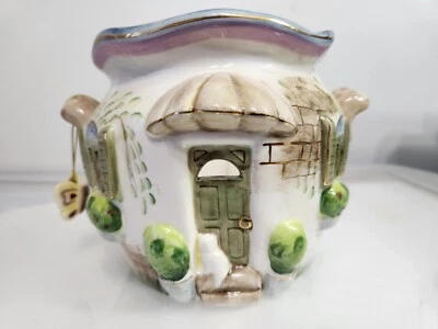 Cottage shaped Planter candle holder WhiteCat heart pendant Home Interiors&Gifts - Image 1 of 4