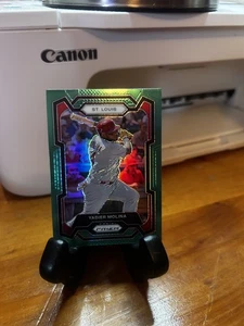 2024 Panini Prizm - Yadier Molina #69 Green Prizm - Picture 1 of 2