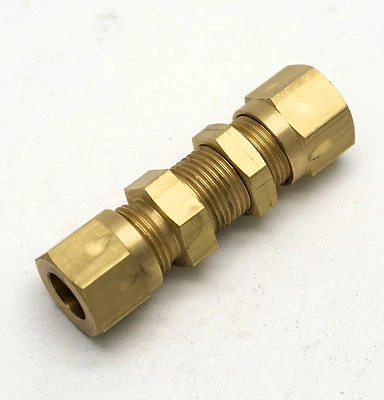 QCL British Made 5/16" TO 5/16" EQUAL ENDED BULKHEAD BRASS COMPRESSION COUPLING (32)