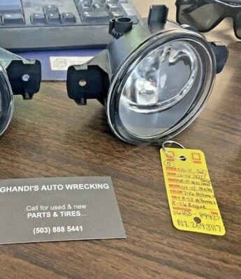 Right Fog Light  For Nissan Altima Maxima Rogue Sentra Clear Lens  - Image 1 of 4