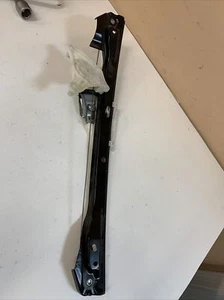 10-13 MERCEDES W212 E350 E550 REAR RIGHT SEDAN DOOR WINDOW REGULATOR OEM - Picture 1 of 5