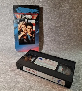 Top Gun (VHS, 1986) Tom Cruise, Kelly McGillis Navy Paramount Vintage Pre Owned - Picture 1 of 3