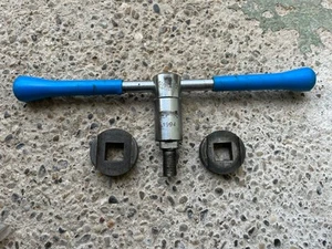 Outil Var Tool Num 30 / Démontage Boîtier De Pédalier Bottom Bracket Remover - Imagen 1 de 6