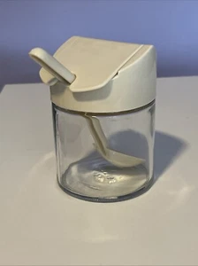 Zuccheriera vintage Gemco coperchio ribaltabile in plastica con cucchiaio beige marrone - Foto 1 di 7