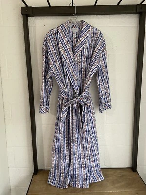 Bata envolvente de franela tirolesa Lanz of Salzburg usada en excelente estado talla M cabaña pradera Foto 1 de 4