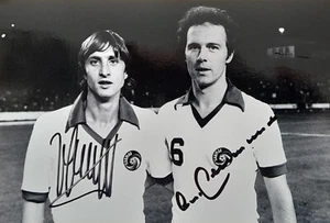 Foto autógrafa firmada por Johan Cruyff Franz Beckenbauer New York Cosmos certificado de autenticidad - Imagen 1 de 2