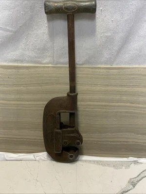 Vintage Rigid No 2  - NO 1 & 2  Pipe Cutter ⅛” - 2” USA Steel Heavy Duty  - Image 1 of 4