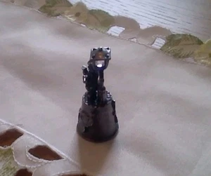 Pewter Thimble Cries of London TOWN CRIER Under Lamp Post - Picture 1 of 3