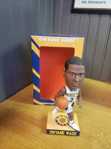 DWAYNE WADE Marquette University "Golden Eagle"s Bobble Head/Box NIB Cover