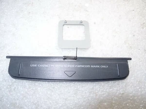Nintendo Japón ^Super^ Famicom Cartucho Gris Oscuro Solapa 7 Resorte con Recorte-LEER - Imagen 1 de 8