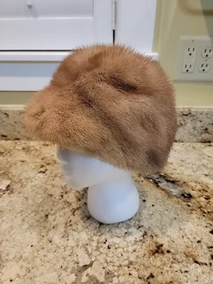 Gorro gorra vintage de piel de visón marrón.  Probablemente años 50, 60. Excelente Estado  Foto 1 de 4