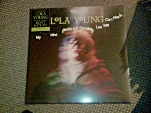 Lola Young - My Mind Wanders And Sometimes Leaves Company VINYL  LP  NEU  (2023) - Bild 1 von 1