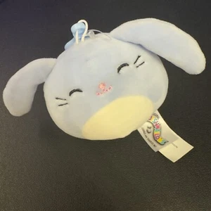 Usado en Excelente Condición Squishmallows Clip On - SEBASTIAN Conejo Periwinkle Bunny Llavero Peluche - Imagen 1 de 7