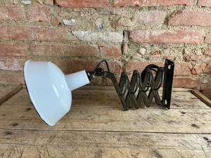 KE751 Antica lampada a forbice da parete con paralume/loft smaltato - Foto 1 di 8