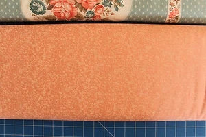 Patchwork Cotton Fabric ~ 1.00mtr x 112cm - Peach Tonal - P1 - Picture 1 of 2