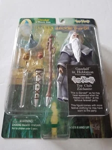 VINTAGE TOY VAULT TOY CLUB EXCLUSIVE MIDDLE-EARTH TOYS GANDALF IN HOBBITON - Picture 1 of 6