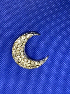 Vintage 1970's Trendy Silver w/Yellow Rhinestone Crescent Moon Brooch Pin 1 1/2" - Picture 1 of 1