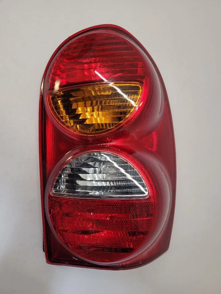 2002 03 2004 JEEP LIBERTY RH Passenger Right Tail Light 55155828AH - Изображение 1 из 4