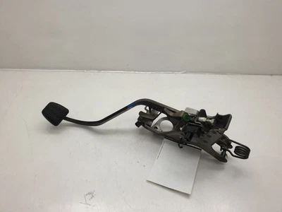 Scion TC 2013 2,5 L montaje de pedal de freno de estacionamiento  Foto 1 de 4