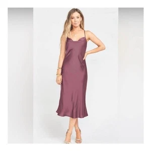Show Me Your MuMu Verona Wasserfallkleid Dusty Plum Luxe Satin Small Neu mit Etikett - Bild 1 von 9