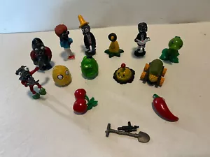 PLANTS VS ZOMBIES Lot Of Action Figures Toys Lot Of 13 - Picture 1 of 4