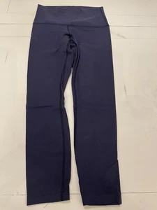 Lululemon Capri Leggings Pants Woman’s 24” Waist Dark Blue Athletic  #59 - Picture 1 of 7